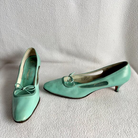 1960s Turquoise Cut Out Kitten Heel Pumps - Picture 1 of 15